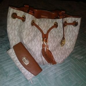 Michael Kors Purse & Wallet